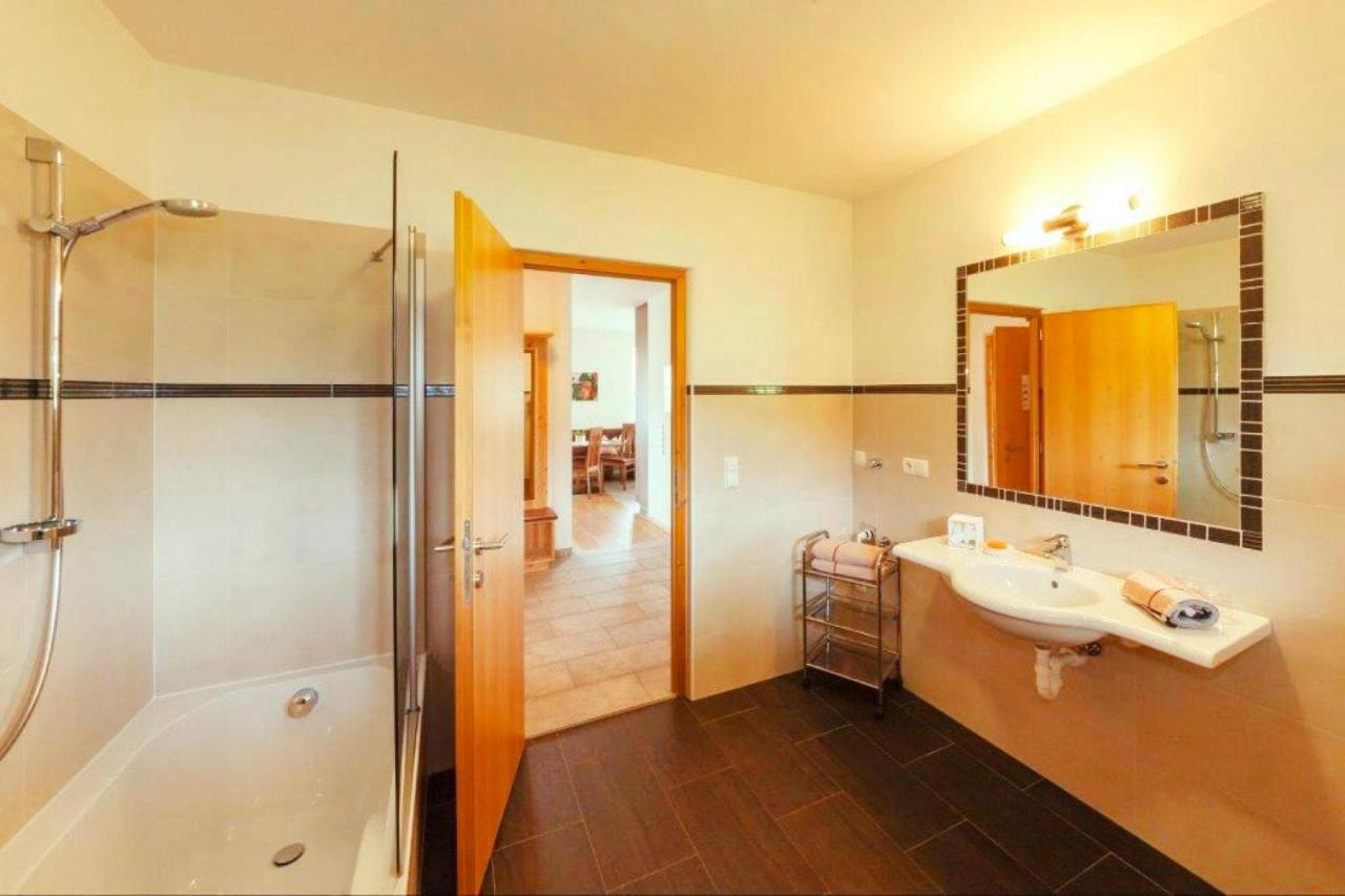 Apartment In Naz-Sciaves With Garden Natz-Schabs Екстер'єр фото
